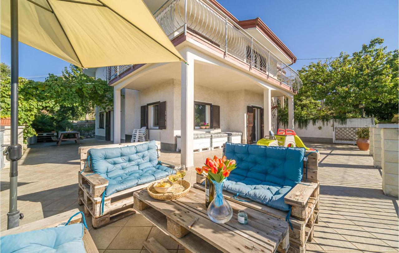 Сasa de vacaciones Pet Friendly In With Kitchen Moneglia